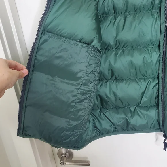 Uniqlo Green 3D Wide Cut Quilted Ultra Light Down Puffer Jacket